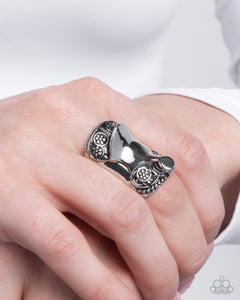 equestrian-elegance-silver