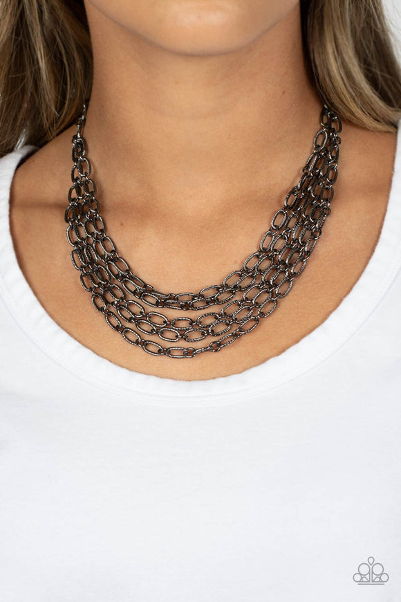 house-of-chain-black